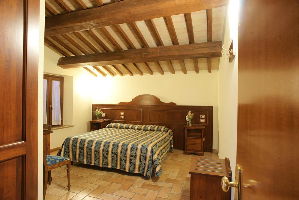 Hotel La Rocca Assisi Szoba fotó